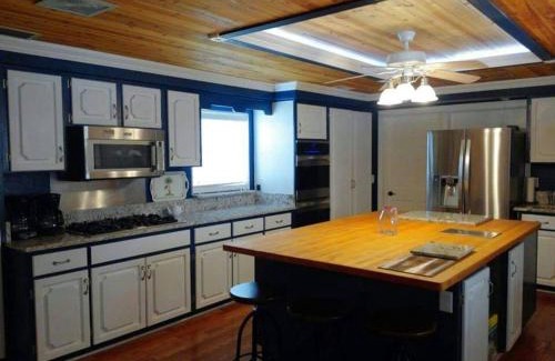 Weirsdale Bed & Breakfast | Shamrock Thistle & Crown B&B