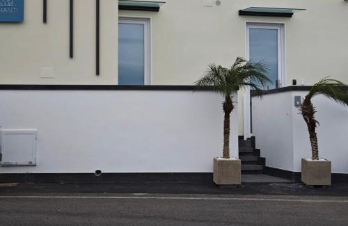 Bacoli House | Shanti Rooms & Apartments Castello