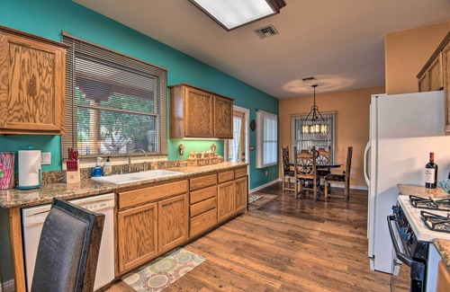 Mesa House | Shared Backyard & Hot Tub: Restful Mesa Retreat!