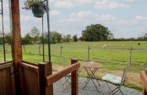 Longford House | Sharon's Shepherd Hut
