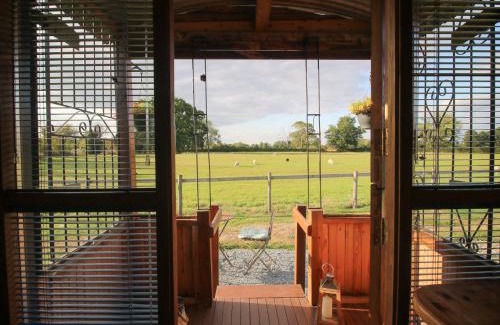 Longford House | Sharon's Shepherd Hut