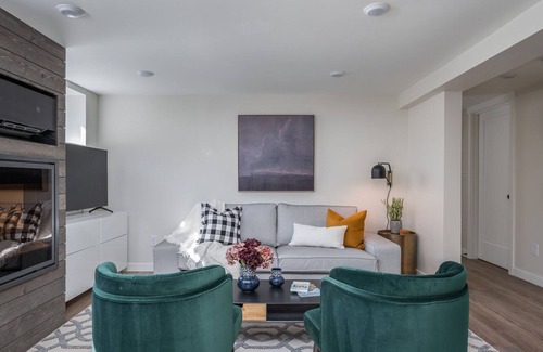Concordia House | Sheek Brand new 3 bedroom place, in the heart of the Alberta Arts District