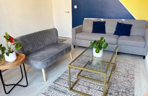 Hillsborough House | Sheffield 3-bedroom house with free street parking