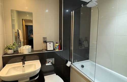 Sheffield Apartment | Sheffield 6th Floor City View Apartment