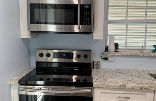 Delacroix House | Shell Beach: Beautiful Newly Completed Bayou Front Vacation House