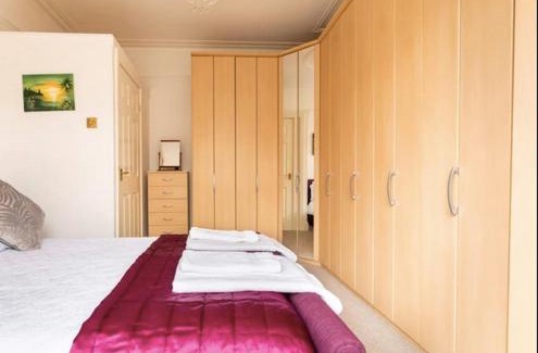 Porthcawl Apartment | Shelley’s Seaside Stay (Garden/Double Drive)