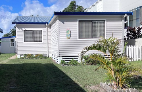 Shellharbour House | Shellharbour Beach Cottage-1 min walk to Flags - 10min walk to Shellcove-REDUCED