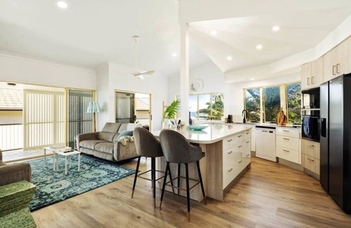 Shelly Beach Apartment | Shelly Beach Oasis: Steps from the Sea