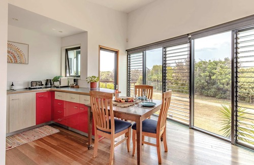 Shelly Beach Apartment | Shelly Beach Seaside Studio B