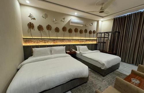 Bhurban House | Shelton Boulevard Hotel Lahore