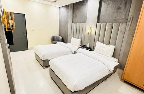 F-7 Sector Hotel | Shelton Boulevard Islamabad