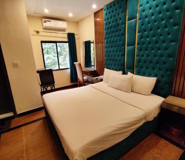 F-6 Sector House | Shelton Boulevard Islamabad