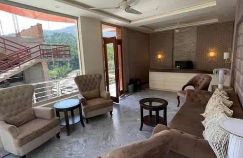 Khyber Pakhtunkhwa Hotel | Shelton Hotel Kumrat