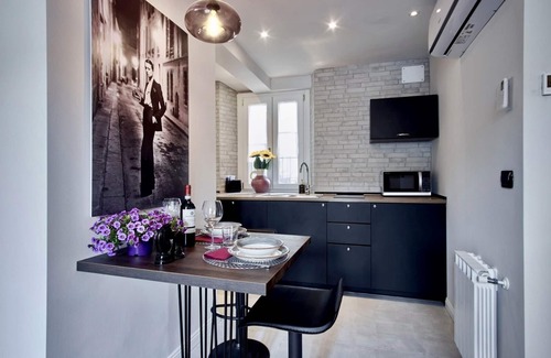Bergamo Apartment | Shenkin by the Museum