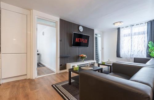Addison Apartment | Shepherds Haven Luxury 4 Bed Flat With Self Check In