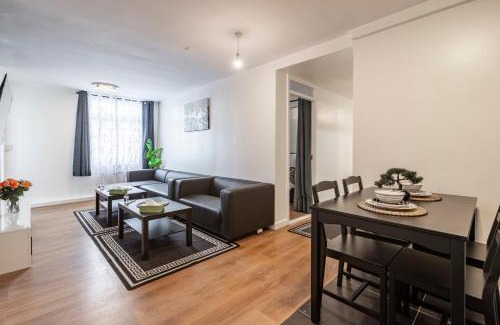 Addison Apartment | Shepherds Haven Luxury 4 Bed Flat With Self Check In