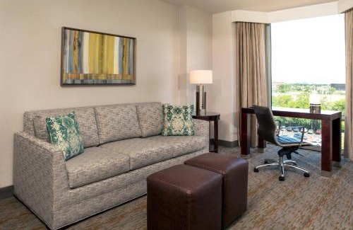 Elk Grove Village Hotel | Sheraton Suites Chicago Elk Grove
