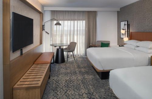 Maryland Heights Hotel | Sheraton Westport Plaza