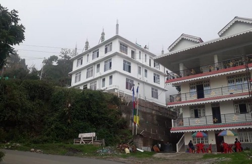 Rishop House | Sherparetreat
