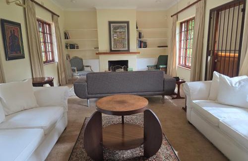 Greater Johannesburg Metropolitan Area House | Sherwood House