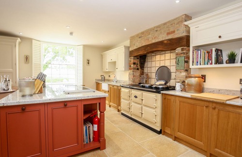 South Leigh Cottage | SHIFFORD MANOR FARM, pet friendly in Bampton, Oxfordshire