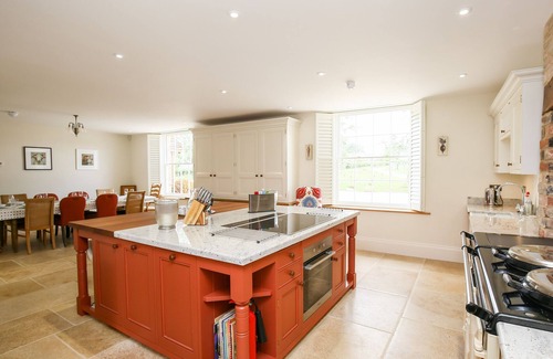 South Leigh Cottage | SHIFFORD MANOR FARM, pet friendly in Bampton, Oxfordshire