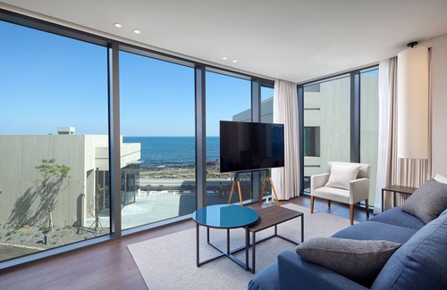 Downtown Hotel | Shilla Stay Plus Iho Tewoo Ocean Front