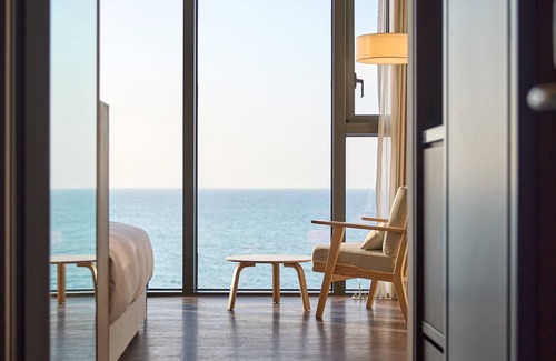 Downtown Hotel | Shilla Stay Plus Iho Tewoo Ocean Front