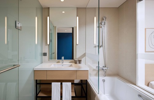 Downtown Hotel | Shilla Stay Plus Iho Tewoo Ocean Front