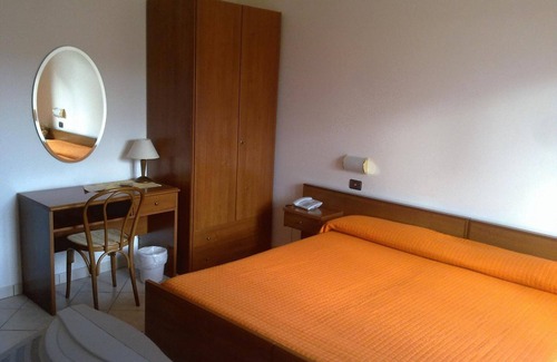 Furlo Hotel | Shine