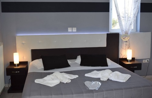 Skala Kallonis House | Shine Studios