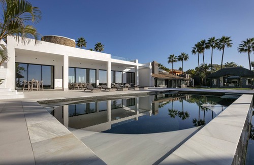 Marbella House | Shining Pearl Huge 9 Bedroom Villa Total Privacy
