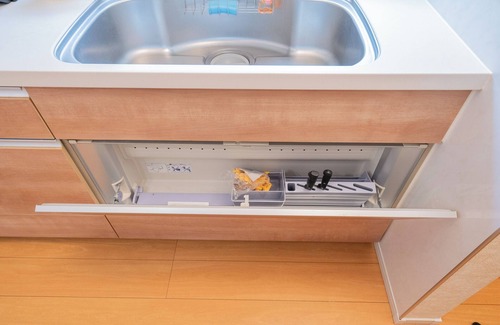 Suginami House | Shinjuku 3-Bedroom Villa | 5 Min to Shin-Nakano Station | Sleeps 6