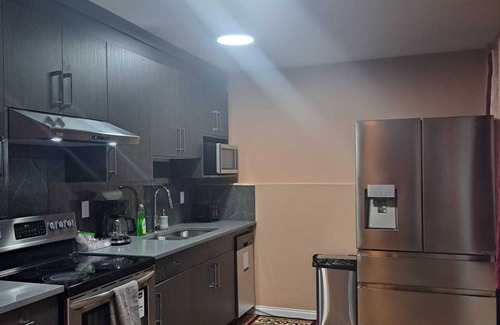 Northeast Edmonton House | 𝐬𝐡𝐢𝐧𝐲 𝐰𝐚𝐥𝐤𝐨𝐮𝐭 2 bed room 𝐬𝐮𝐢𝐭e (pet friendly)