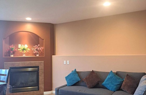 Northeast Edmonton House | 𝐬𝐡𝐢𝐧𝐲 𝐰𝐚𝐥𝐤𝐨𝐮𝐭 2 bed room 𝐬𝐮𝐢𝐭e (pet friendly)