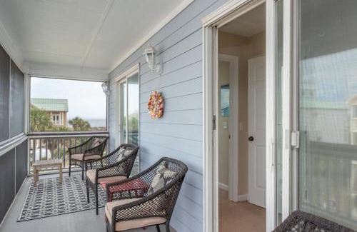 Oceanmarsh Subdivision House | Shipwatch Beach House - Ocean Views! Shared Pool!