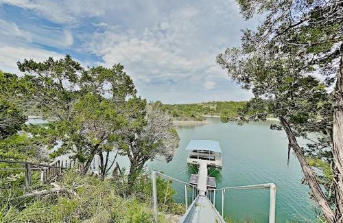 Lago Vista House | Shiraz Haus - Unit B