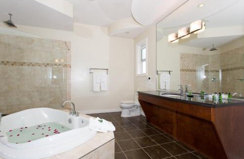 Okanagan-Similkameen Cabin | Shiraz Villa