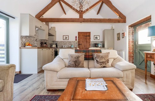 Lissett Cottage | SHIRE COTTAGE, pet friendly, character holiday cottage in Skipsea