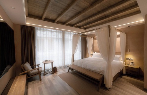 Dujiangyan Bed & Breakfast | Shishe Spring Designer Homestay