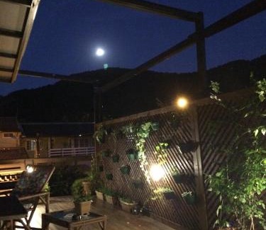 Barra da Lagoa Ski Chalet | Shiva Guest House