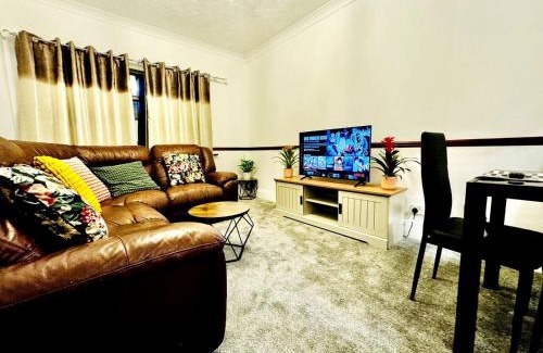 Southend-on-Sea Apartment | Shoebury Lodge near Sea front In Southend