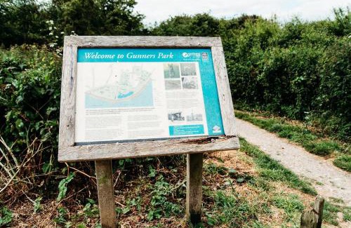 Southend-on-Sea Apartment | Shoebury Lodge near Sea front In Southend