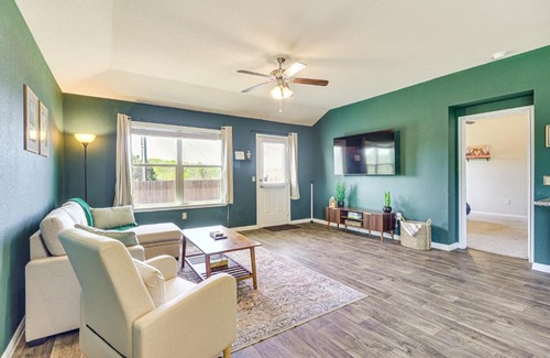 McNeil House | Shop, Dine and Unwind Pet-Friendly Home in Austin!