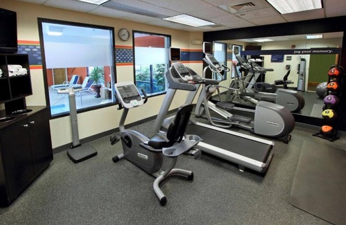 Dallas House | Shops and downtown Dallas in easy reach