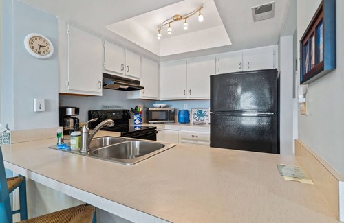 Myrtle Beach Condo | Shore Dr Sunset Retreat