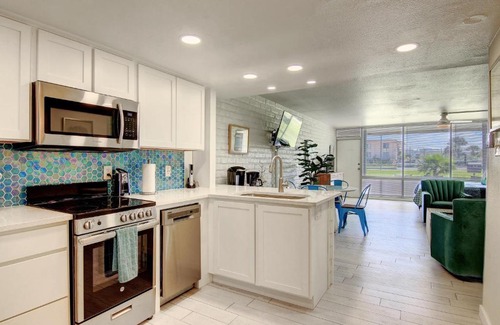 Port Aransas Apartment | Shore Thing
