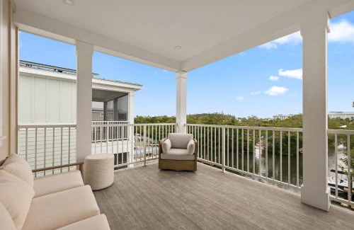 Cortez House | Shore To Escape at Hunter's Point