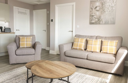 Pettycur Cottage | SHORE VIEW, pet friendly, country holiday cottage in Kinghorn