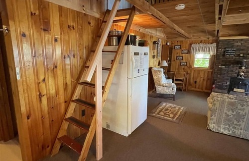 Sebago Cottage | Shorefront Peabody Pond